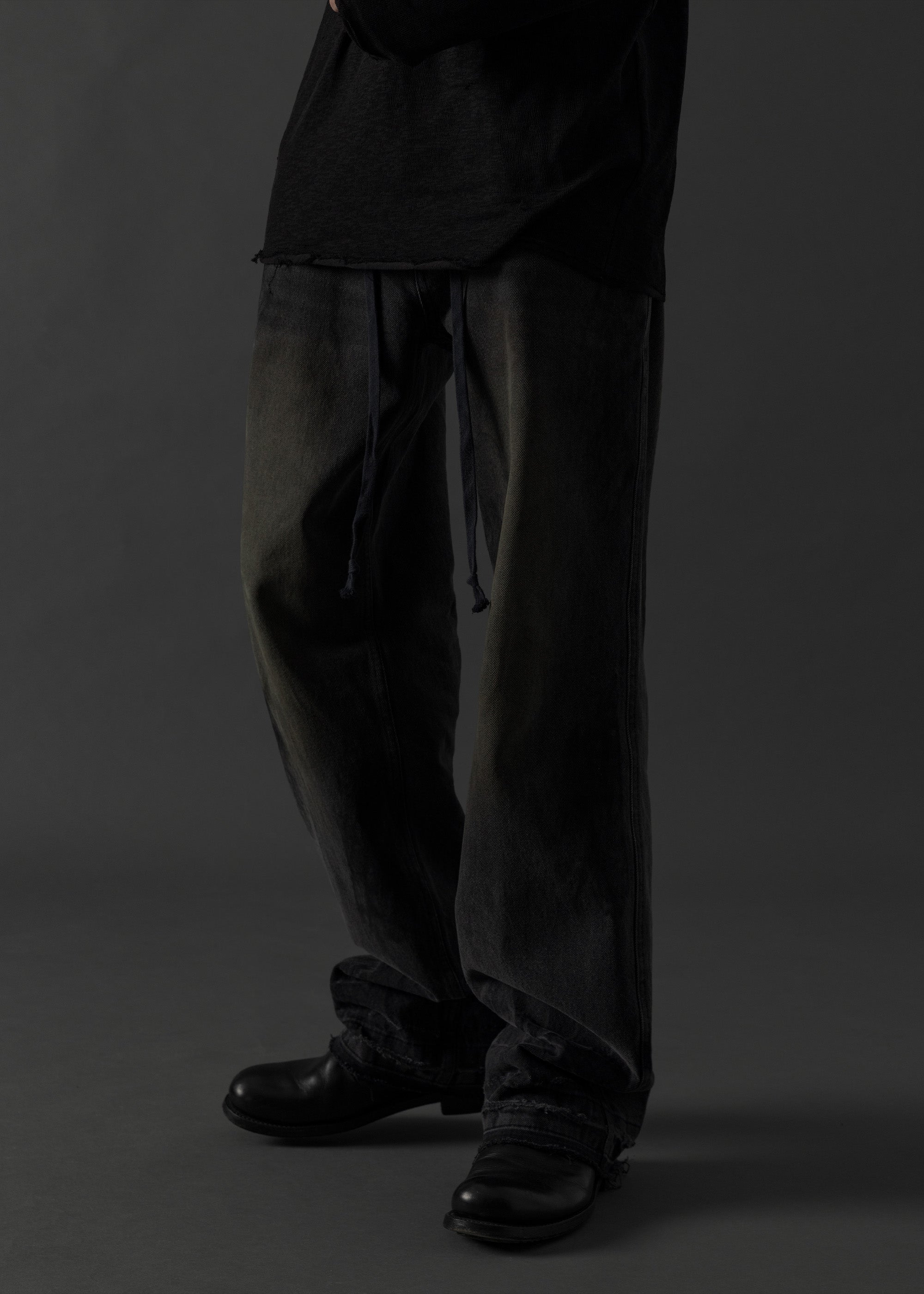 TBW Released Hem Dirty Jeans (Faded Black)
