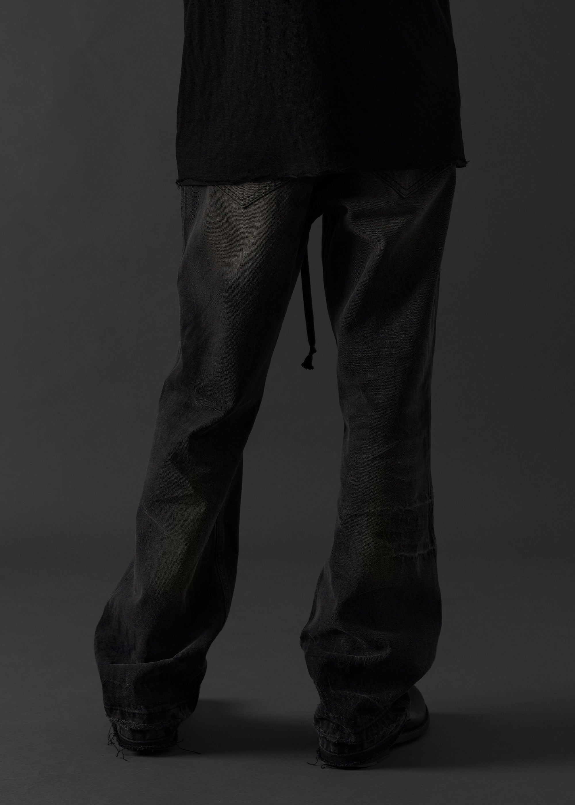 TBW Released Hem Dirty Jeans (Faded Black)