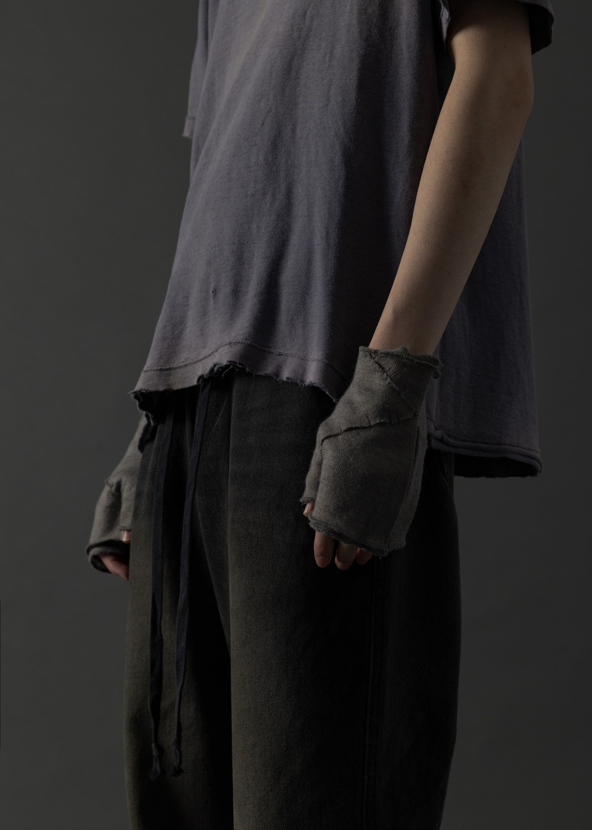 TBW Stitch Origami Gloves (Grey)