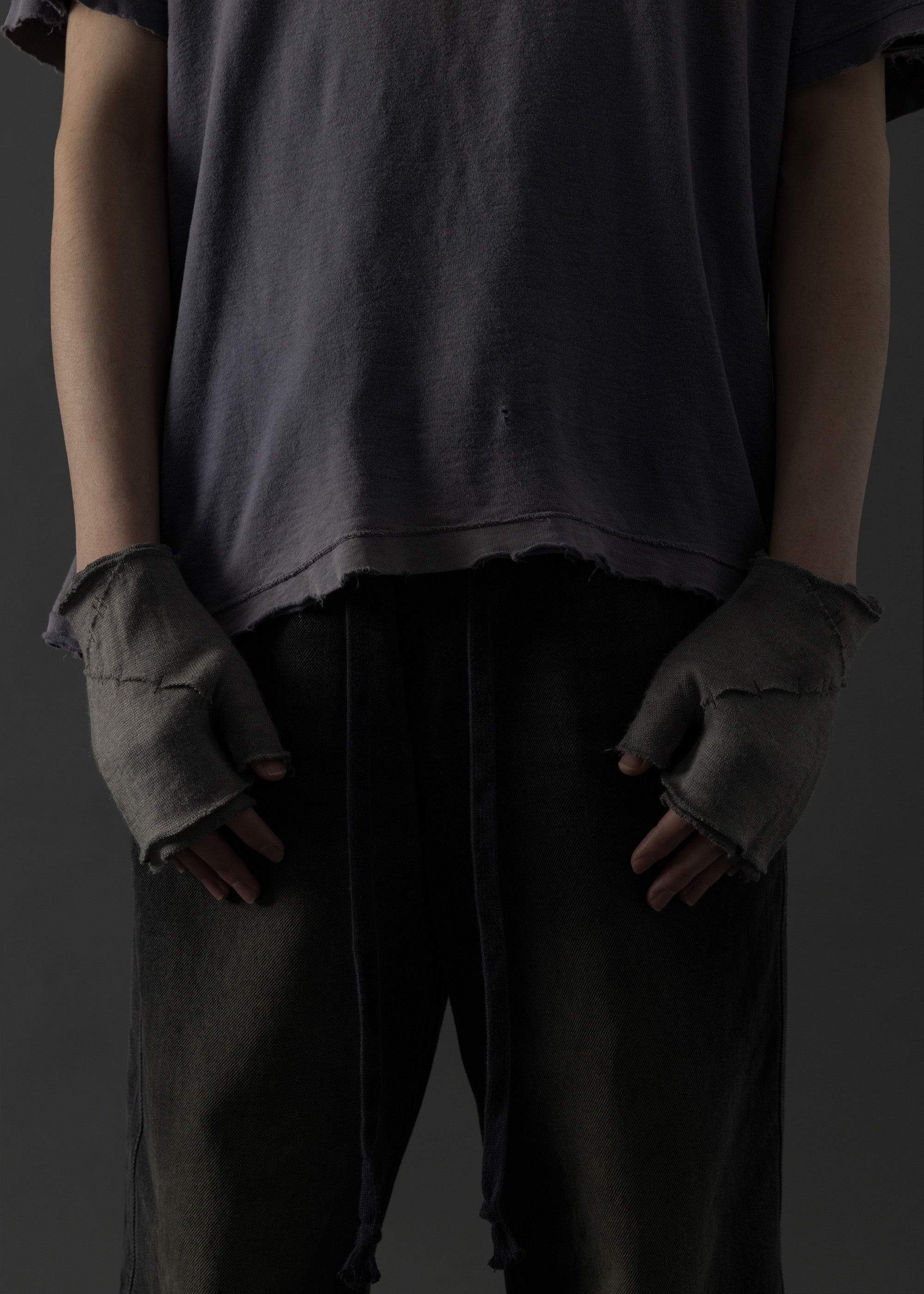 TBW Stitch Origami Gloves (Grey)