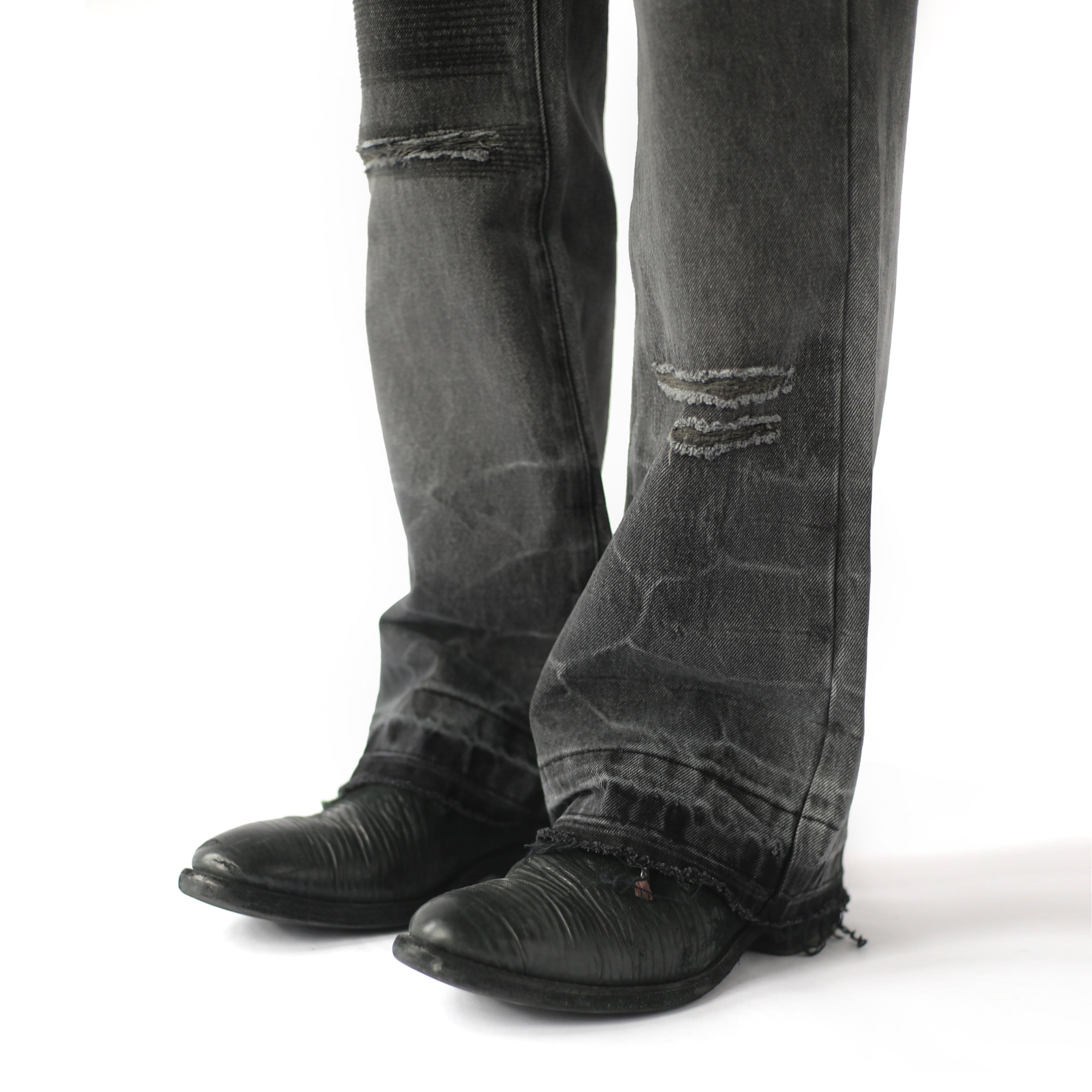 WASH & REPAIRED DENIM