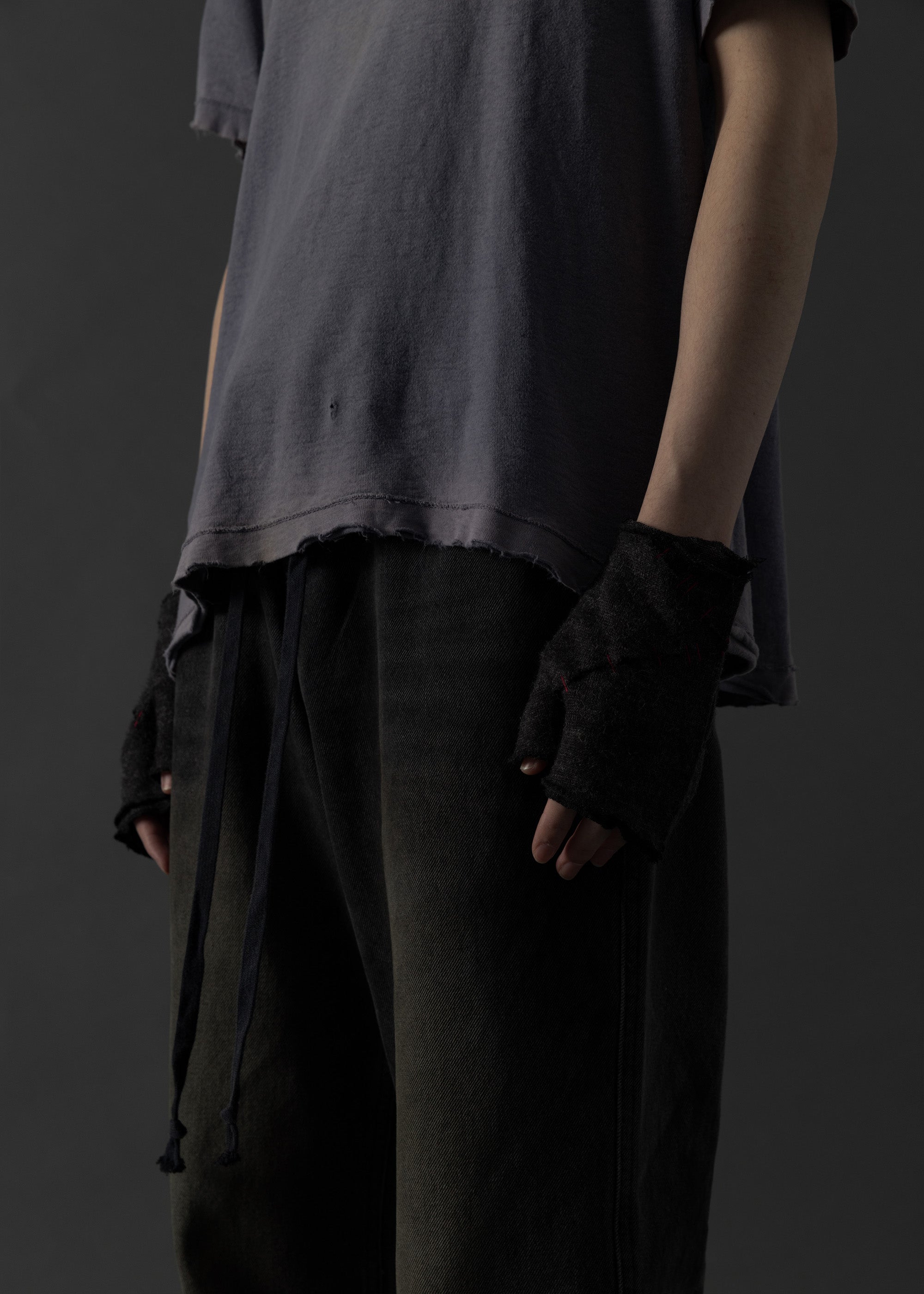 TBW Stitch Origami Gloves (Black)