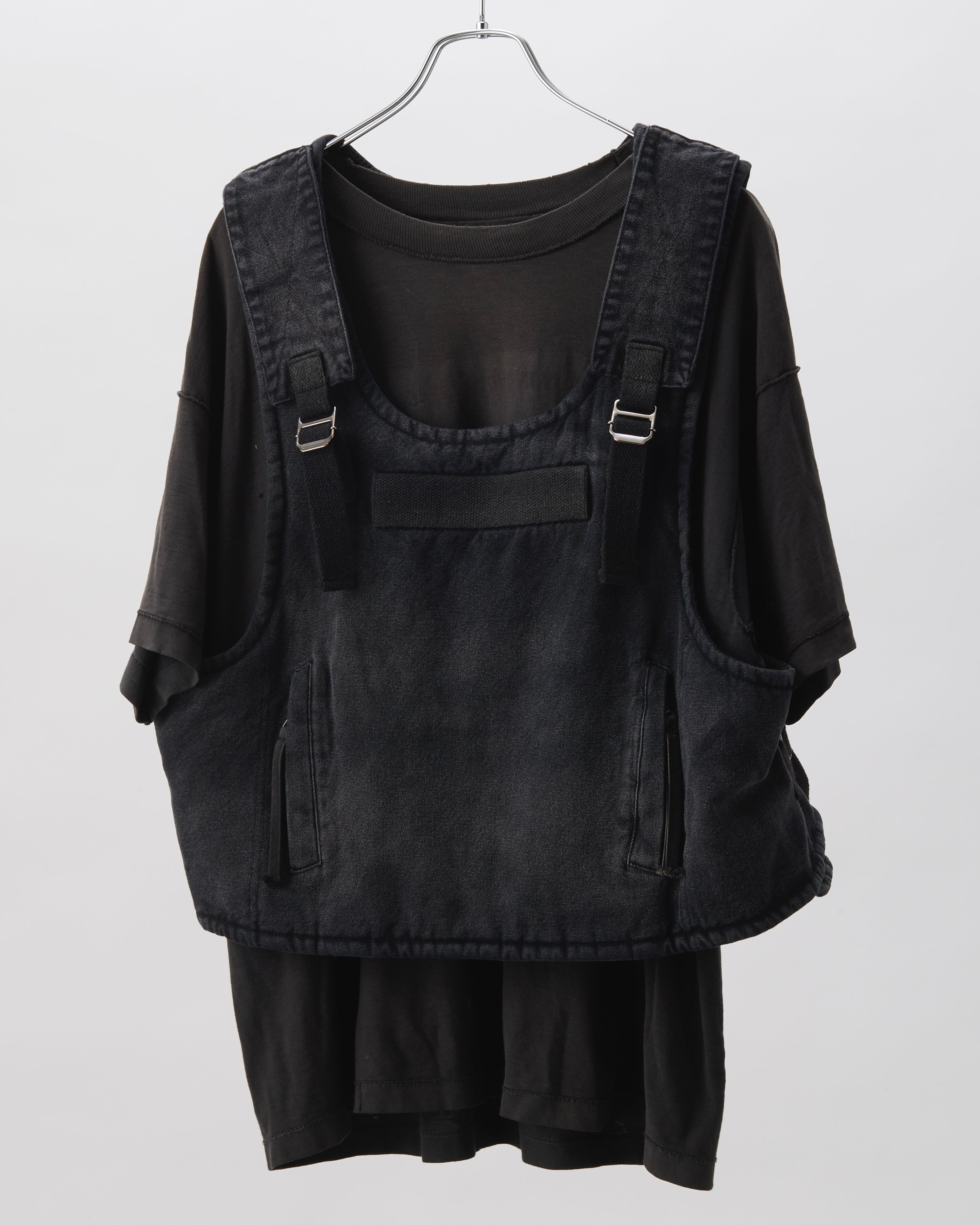 RIOT VEST