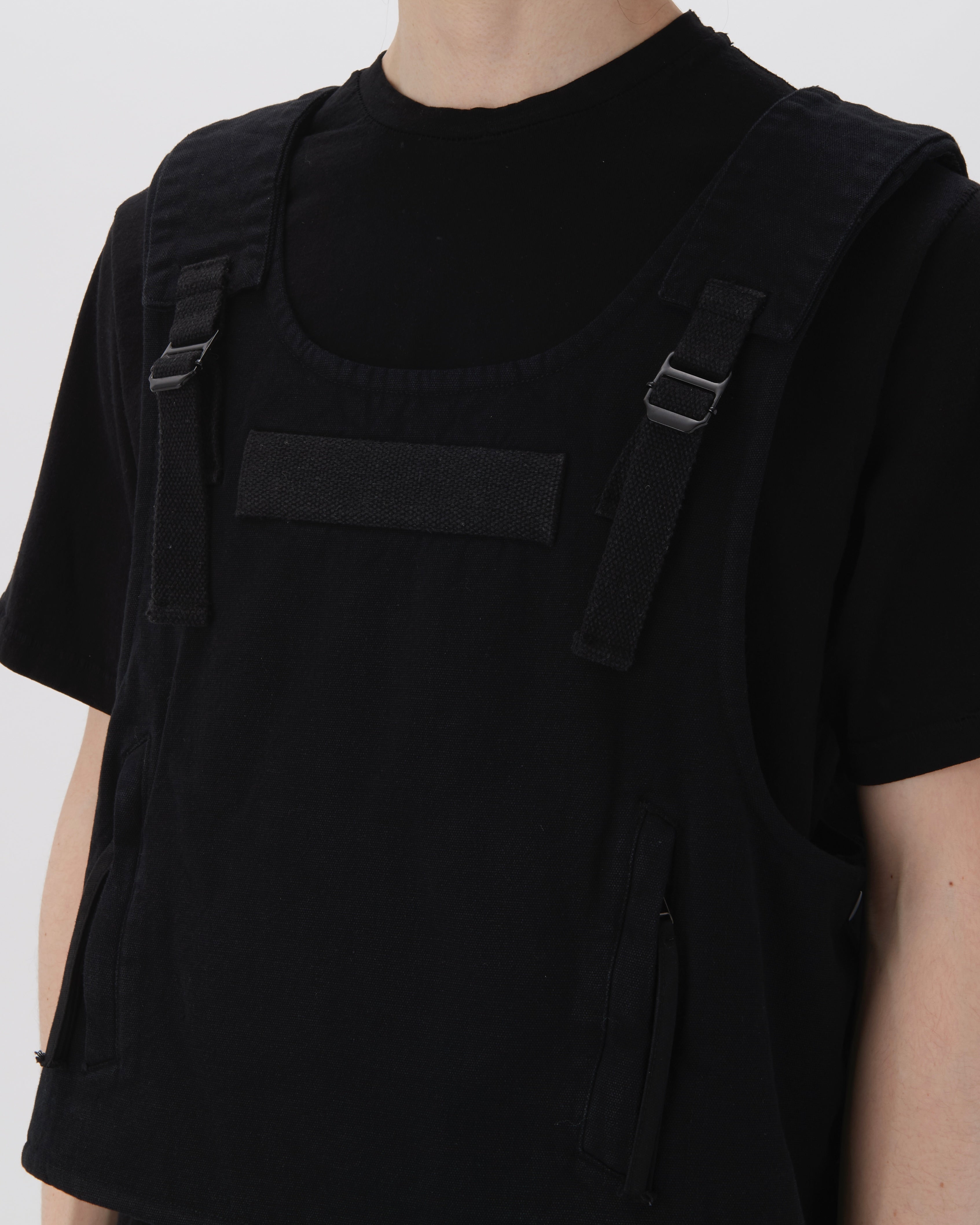 RIOT VEST