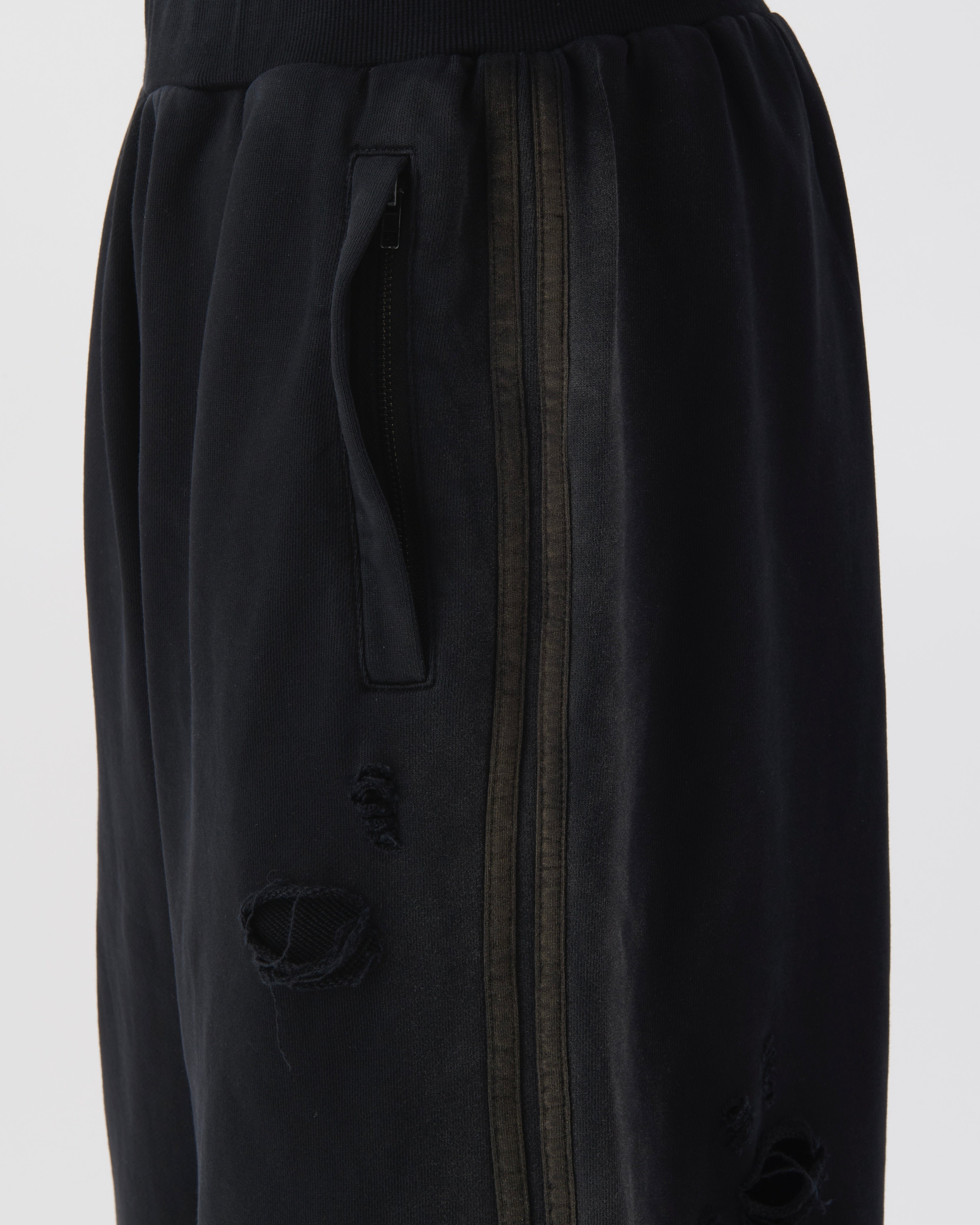 ONIZUKA TRACK PANTS