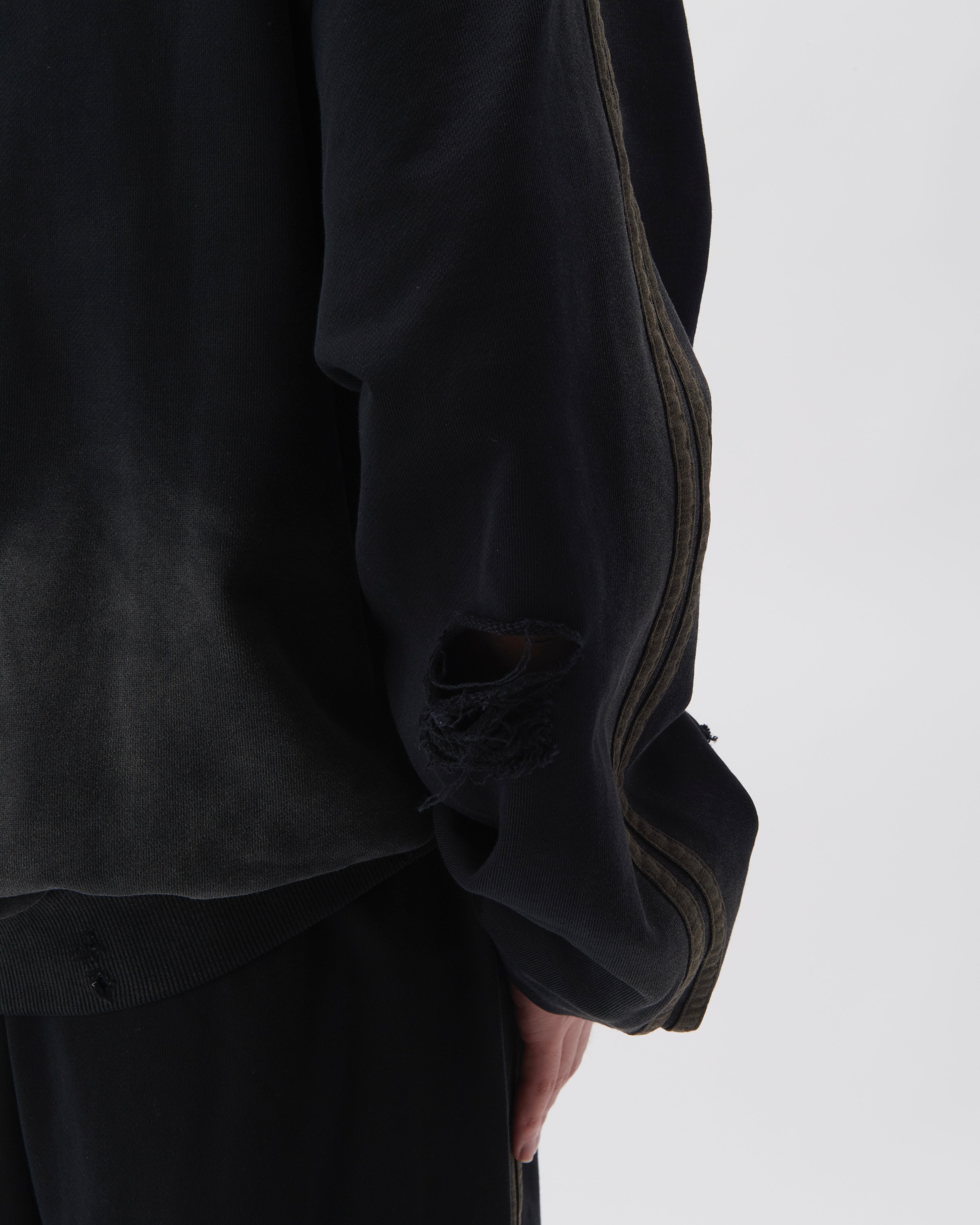 ONIZUKA TRACK JACKET